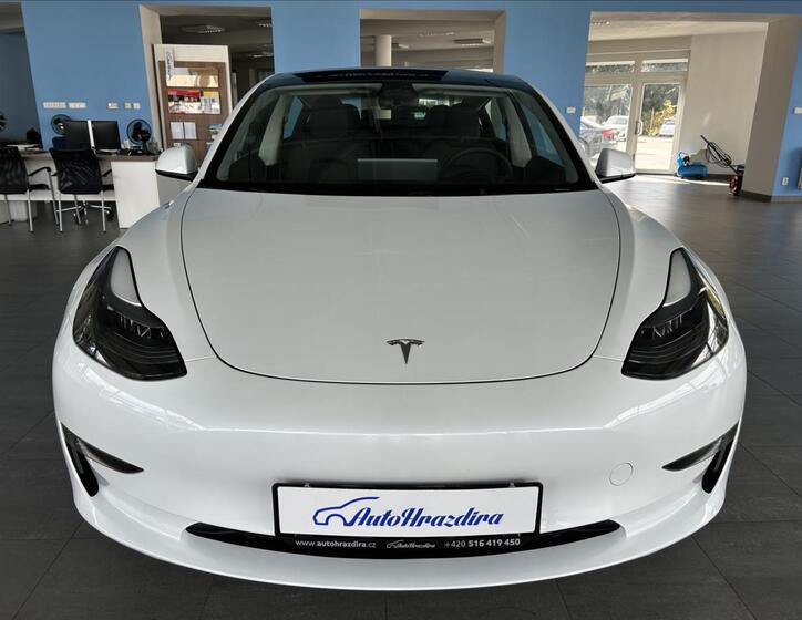 Tesla Model 3 2
