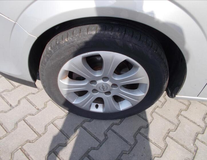 Opel Astra 6