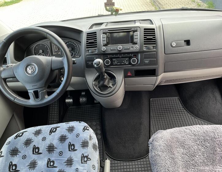 Volkswagen Caravelle 15