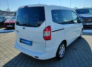 Ford Tourneo Courier 5