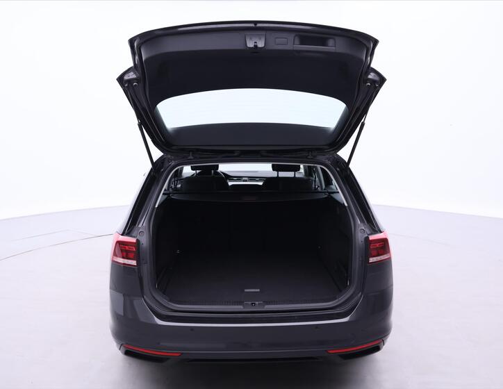 Volkswagen Passat 9