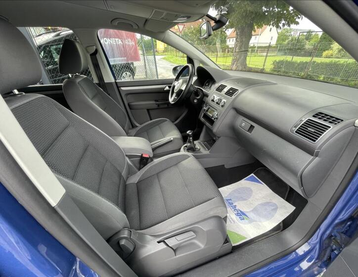 Volkswagen Touran 28