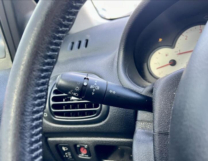 Peugeot 206 22