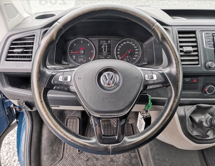 Volkswagen Transporter 12