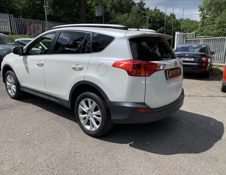Toyota RAV4 7