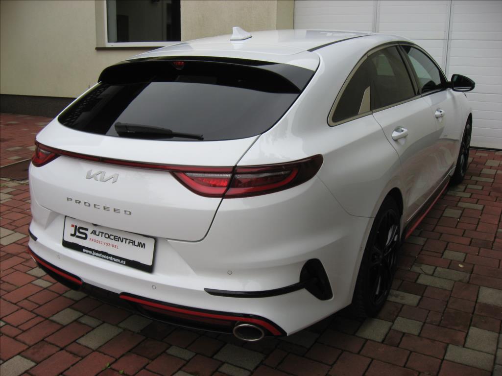 KIA ProCeed