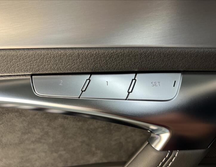 Audi S6 28