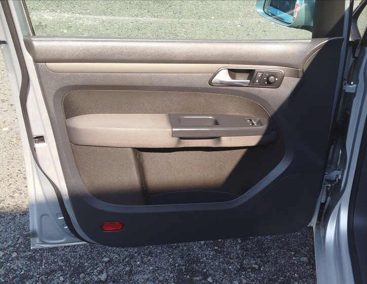 Volkswagen Touran 9