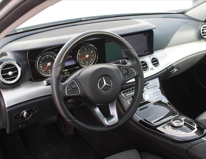 Mercedes-Benz Třídy E 13