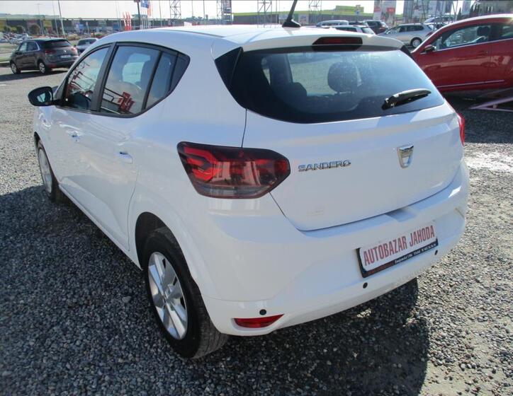 Dacia Sandero 8