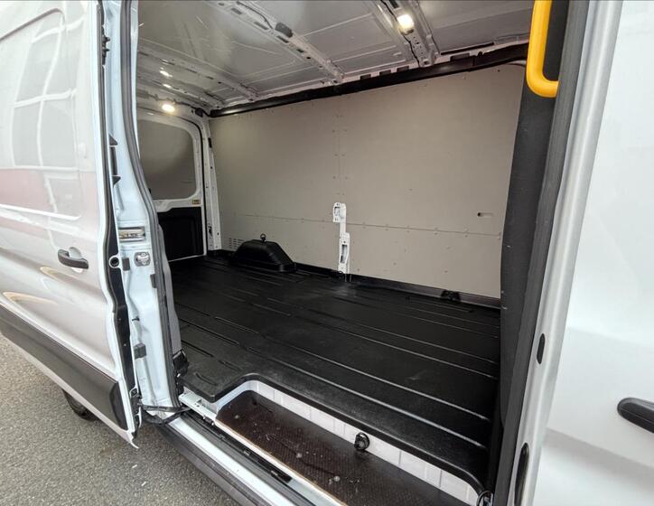 Ford Transit 13