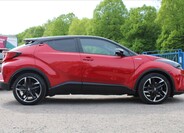 Toyota C-HR 4