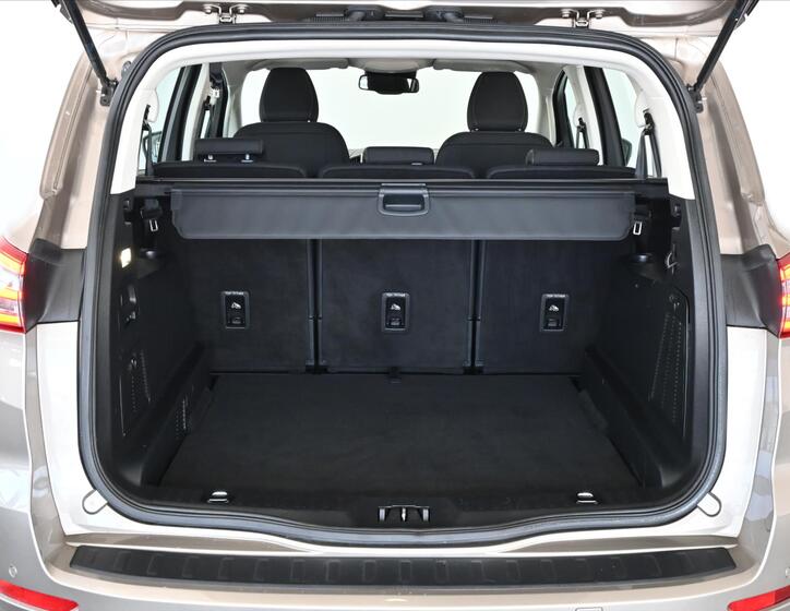 Ford S-MAX 6