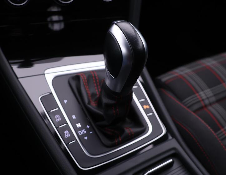 Volkswagen Golf 30