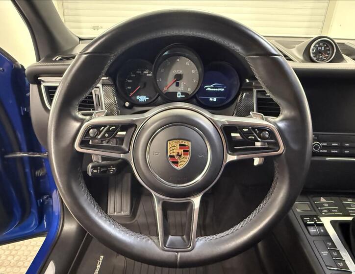 Porsche Macan 9