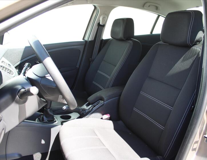Renault Fluence 9