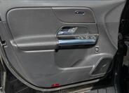 Mercedes-Benz GLA 8
