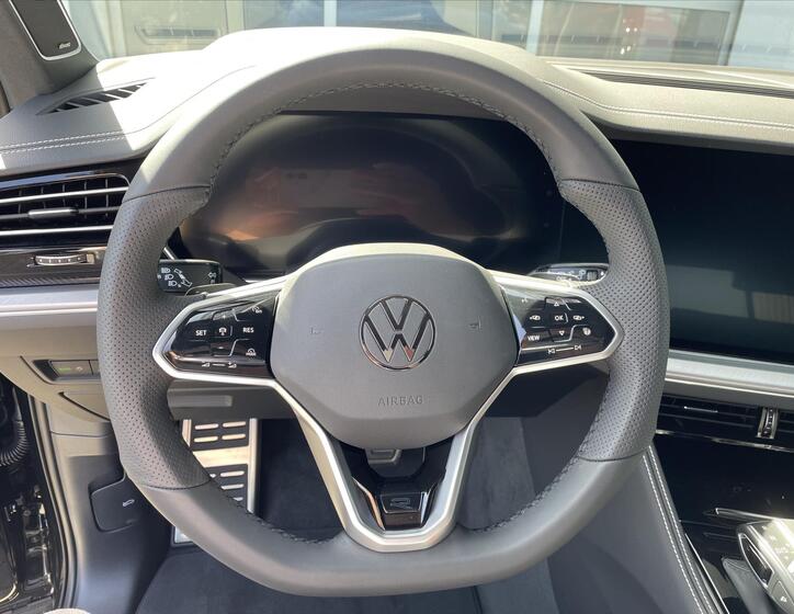 Volkswagen Touareg 12
