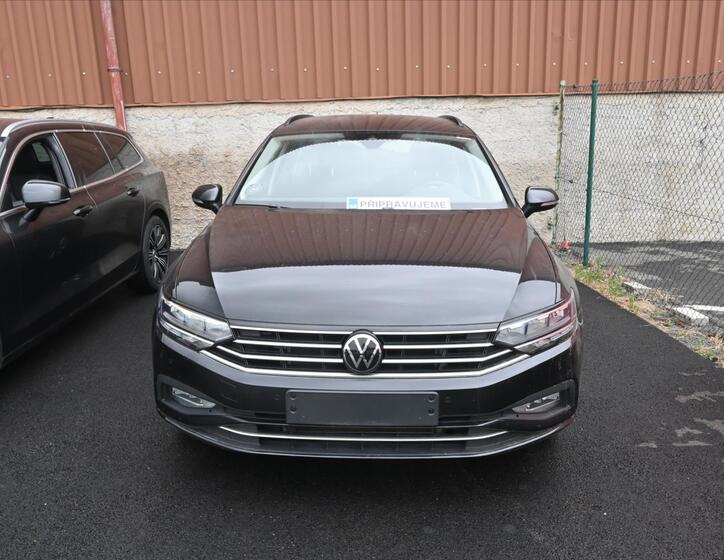 Volkswagen Passat 1