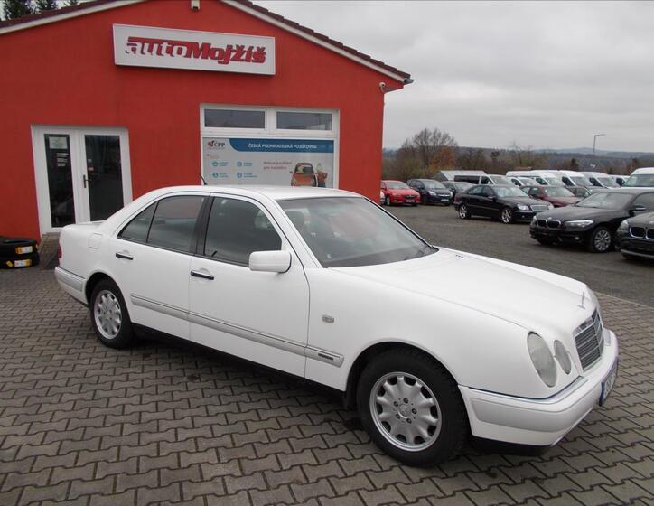 Mercedes-Benz Třídy E 7