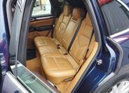 Porsche Cayenne 16
