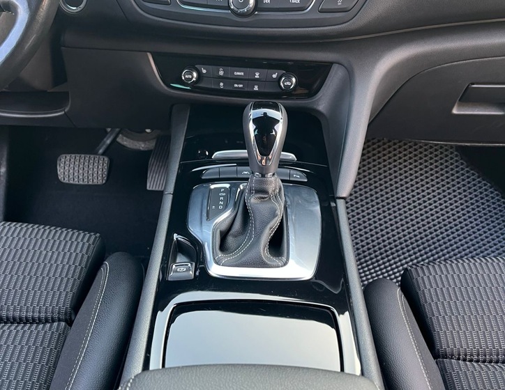 Opel Insignia 6