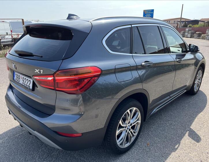 BMW X1 6