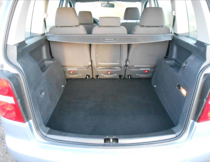 Volkswagen Touran 10