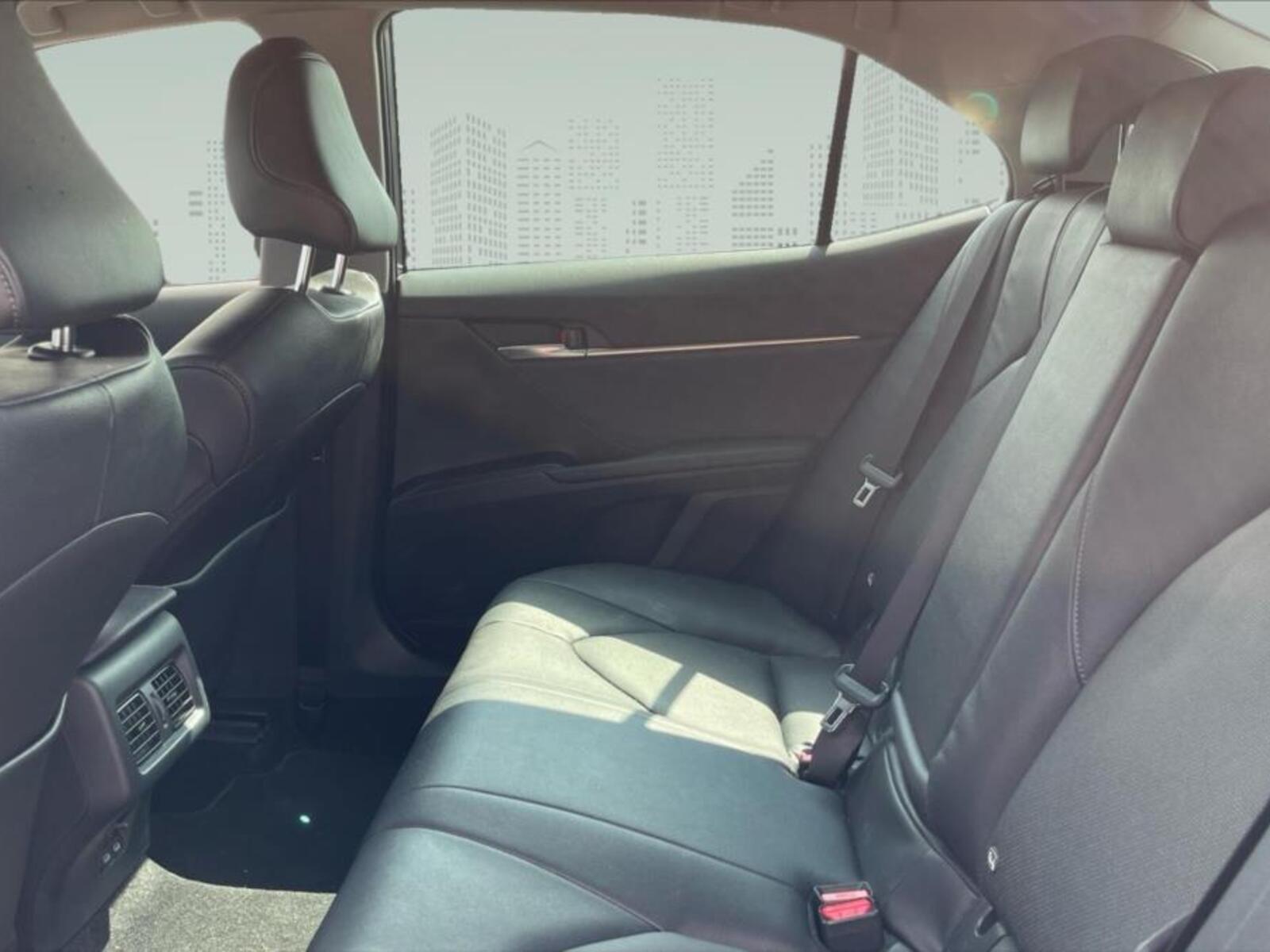 Toyota Camry 6