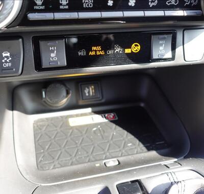 Toyota RAV4 24