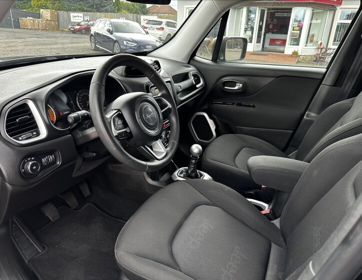 Jeep Renegade 9