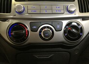 Hyundai i20 24