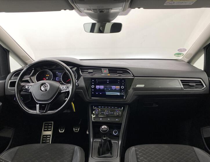 Volkswagen Touran 10