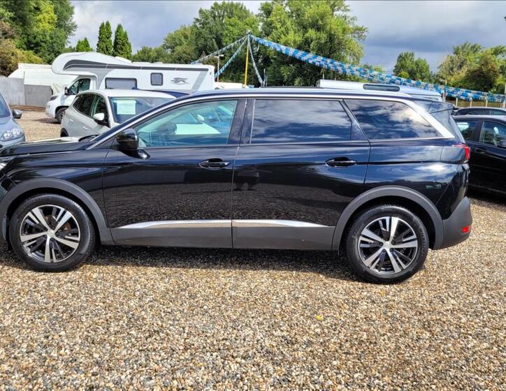 Peugeot 5008 3