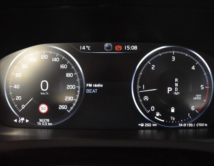 Volvo XC90 28