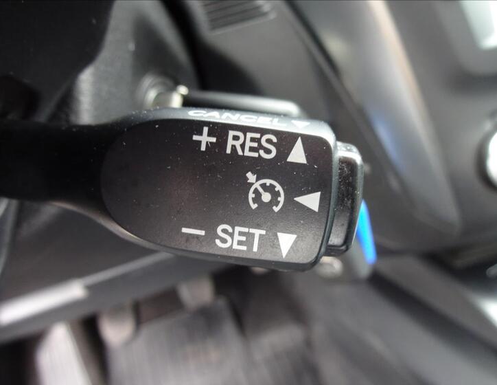 Toyota Avensis 2