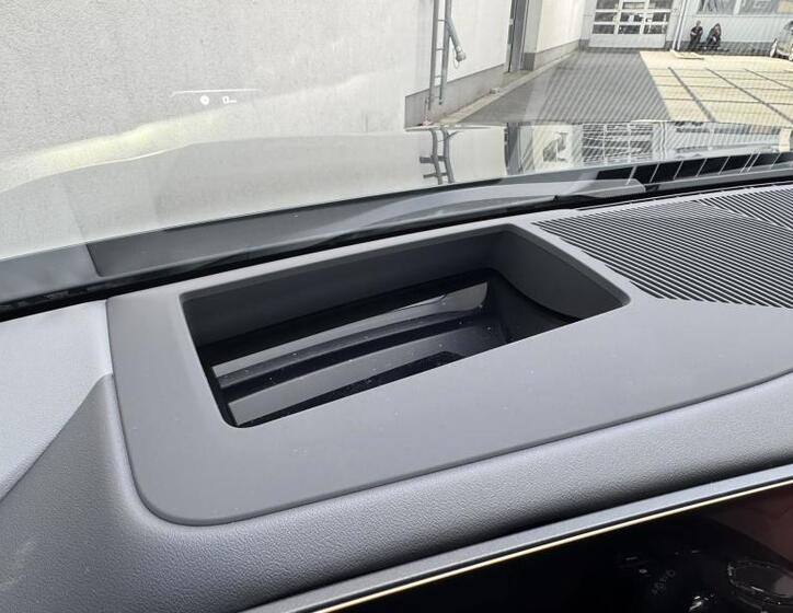 BMW i5 13