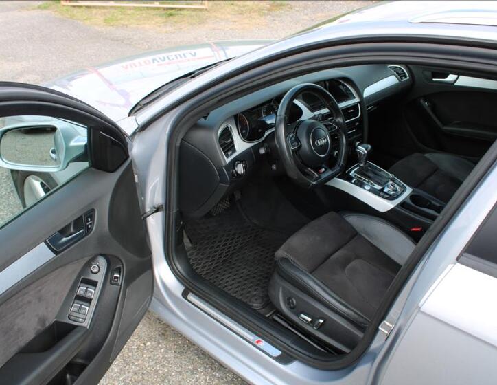 Audi A4 10