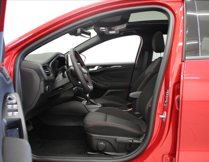 Ford Focus 6