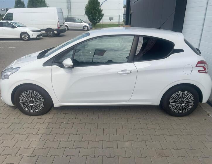 Peugeot 208 7