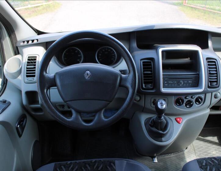 Renault Trafic 13