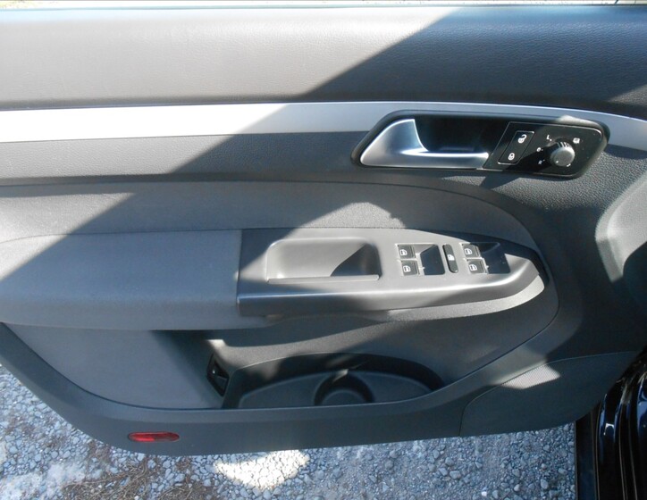 Volkswagen Touran 16