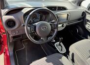 Toyota Yaris 8