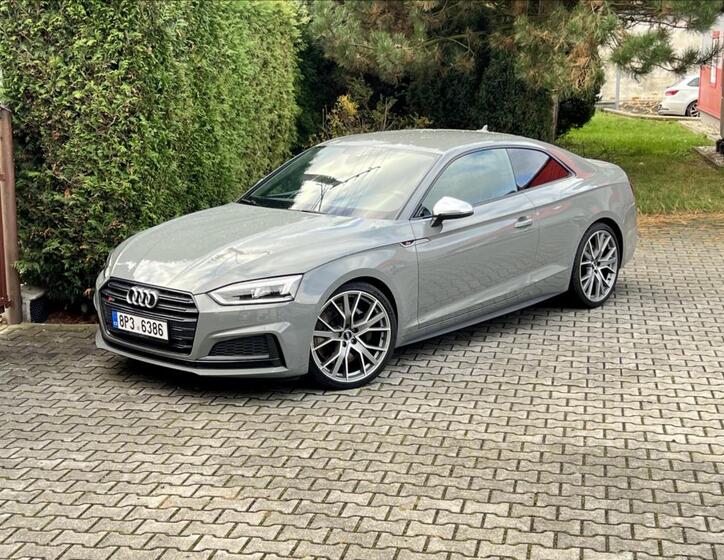 Audi S5 1