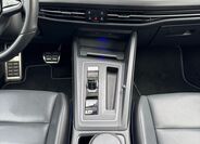Volkswagen Golf 16