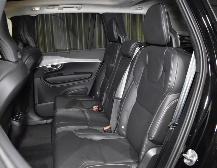 Volvo XC90 9