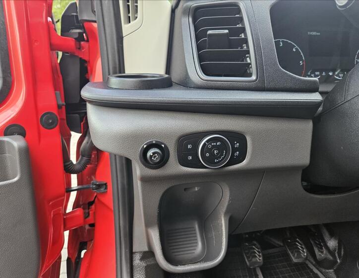Ford Transit 13