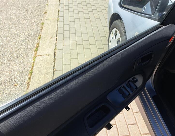 Mitsubishi Lancer 20