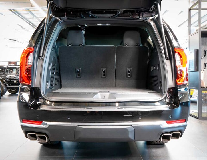 GMC Yukon 7