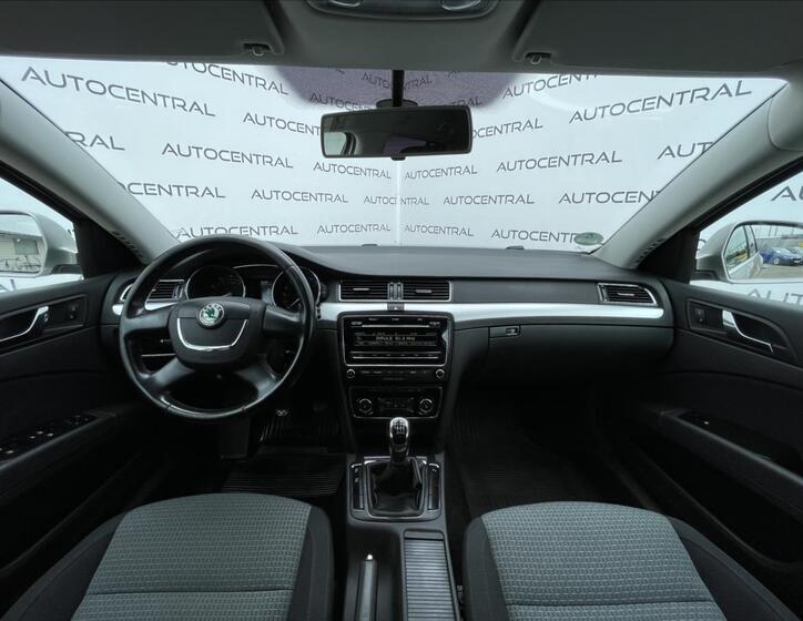 Škoda Superb 17